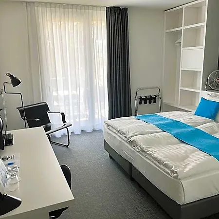 Otel De La Source 3*